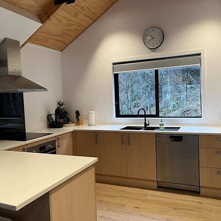 Queenstown Central - Walk To Town - Free Parking - Wifi And Smart Tv - Gym المظهر الخارجي الصورة
