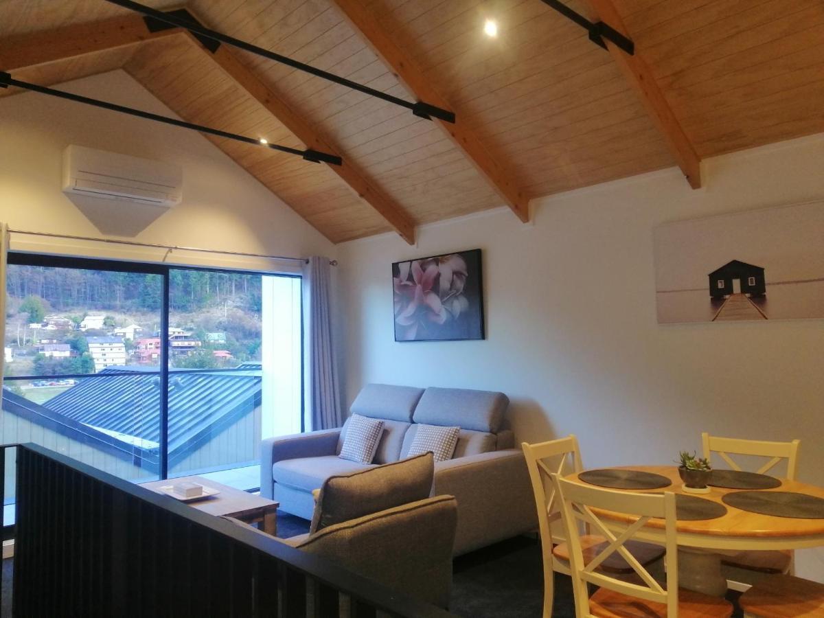 Queenstown Central - Walk To Town - Free Parking - Wifi And Smart Tv - Gym المظهر الخارجي الصورة