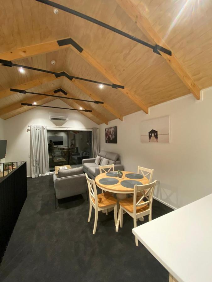 Queenstown Central - Walk To Town - Free Parking - Wifi And Smart Tv - Gym المظهر الخارجي الصورة